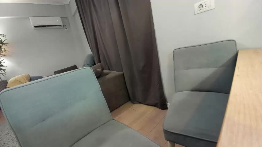 ehotlovea Adult Chat July 17, 2025