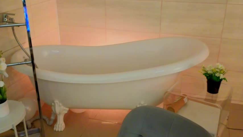 mia_chill Adult Chat July 8, 2025