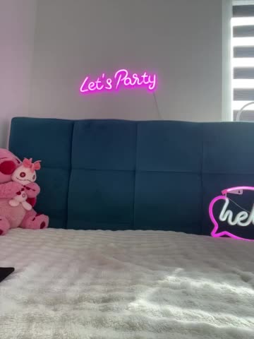 Zoluszka Adult Chat July 30, 2025