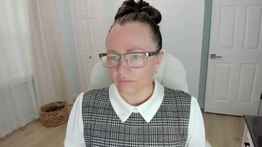 Vika73 Adult Chat July 30, 2025