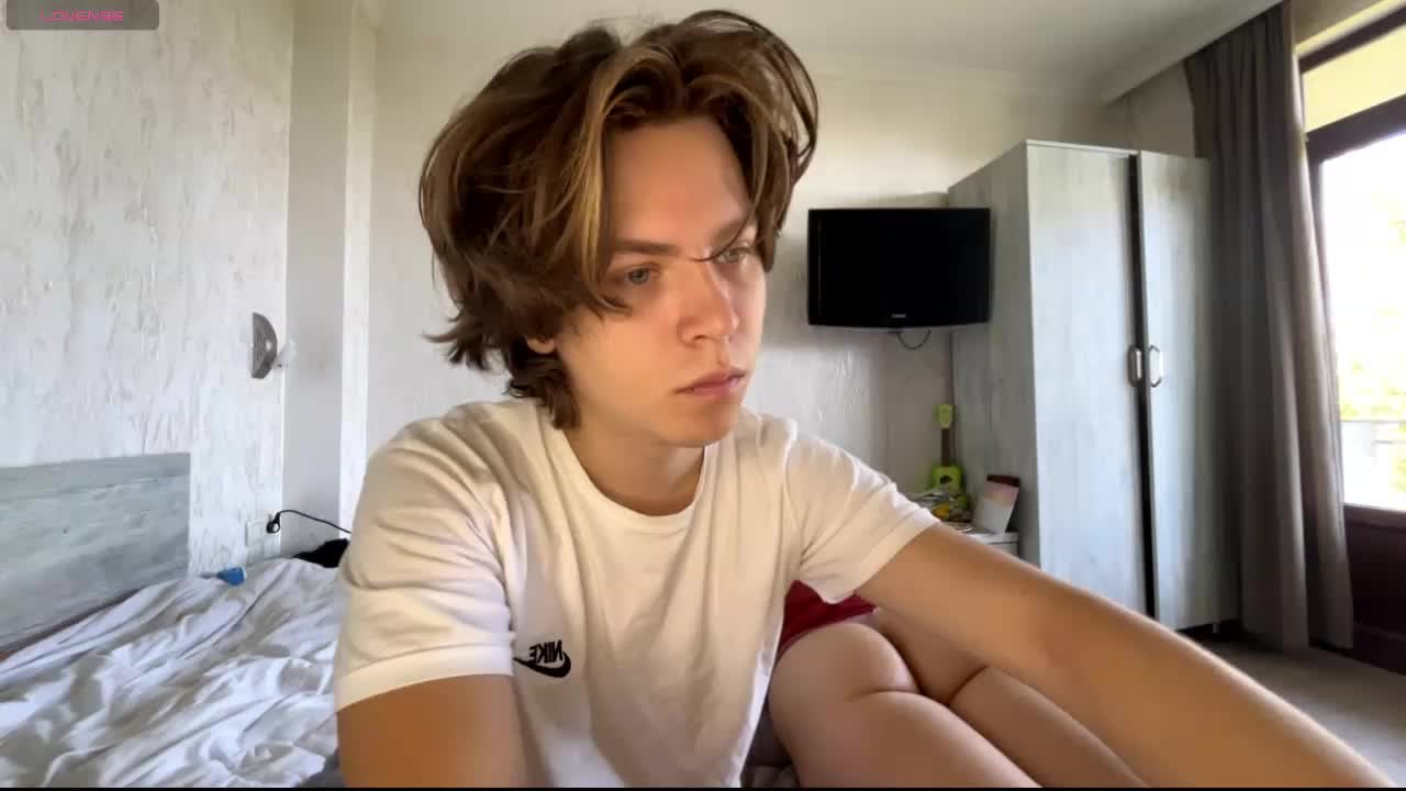 Hikkiii Adult Chat July 25, 2025