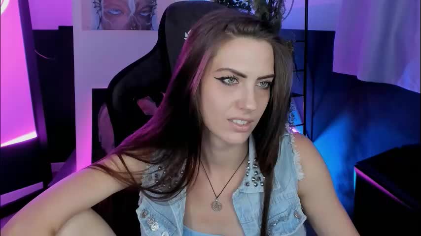 emilywiled Adult Chat July 28, 2025