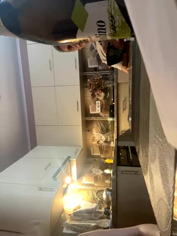 Flossy_Vettie Adult Chat July 9, 2025