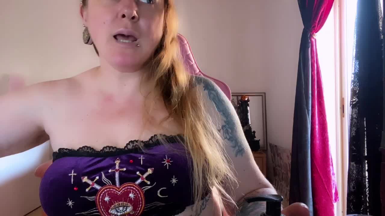 NylonQueen Adult Chat July 29, 2025