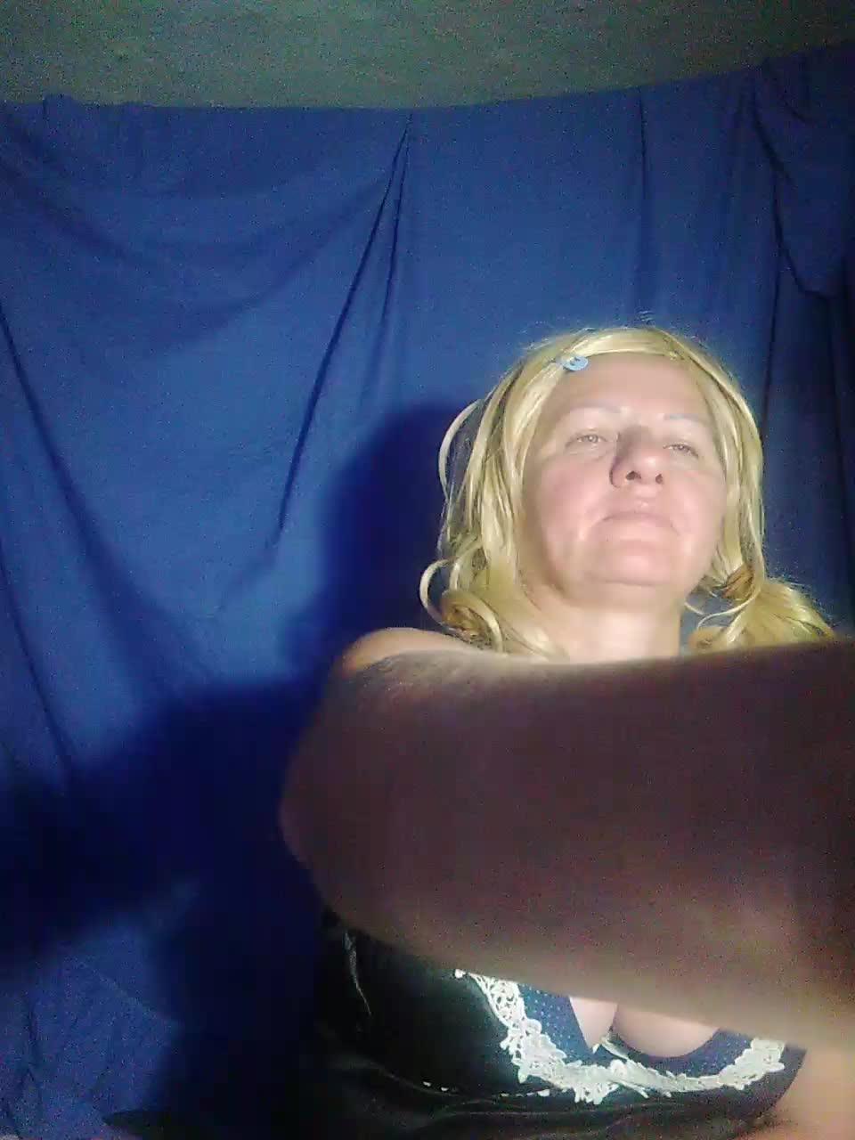 FameLara Adult Chat July 29, 2025