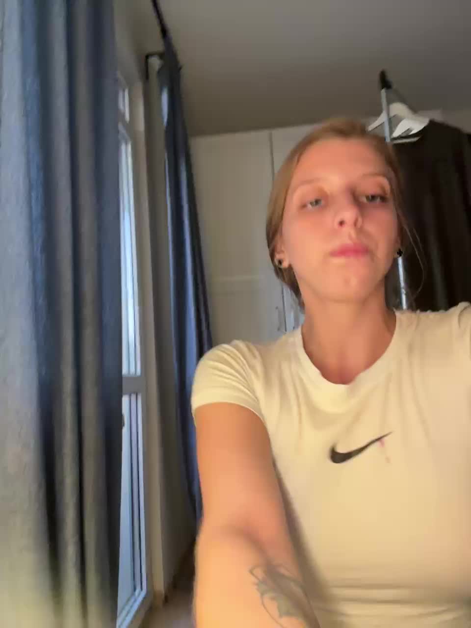 Mersedesbenz2 Adult Chat July 22, 2025