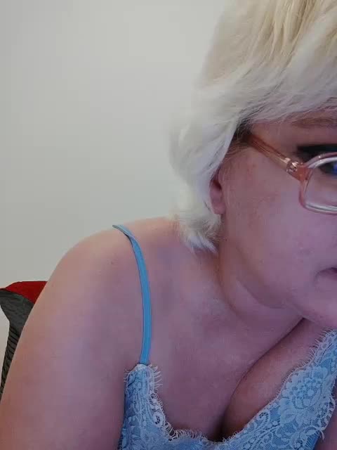 Vika211 Adult Chat July 30, 2025