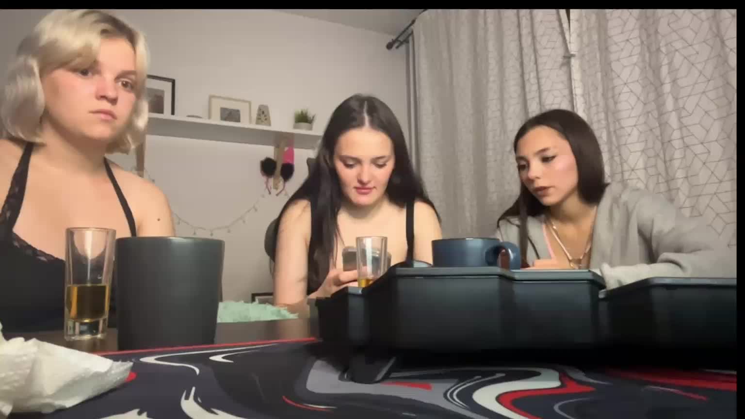 Love2loveKiss Adult Chat July 24, 2025