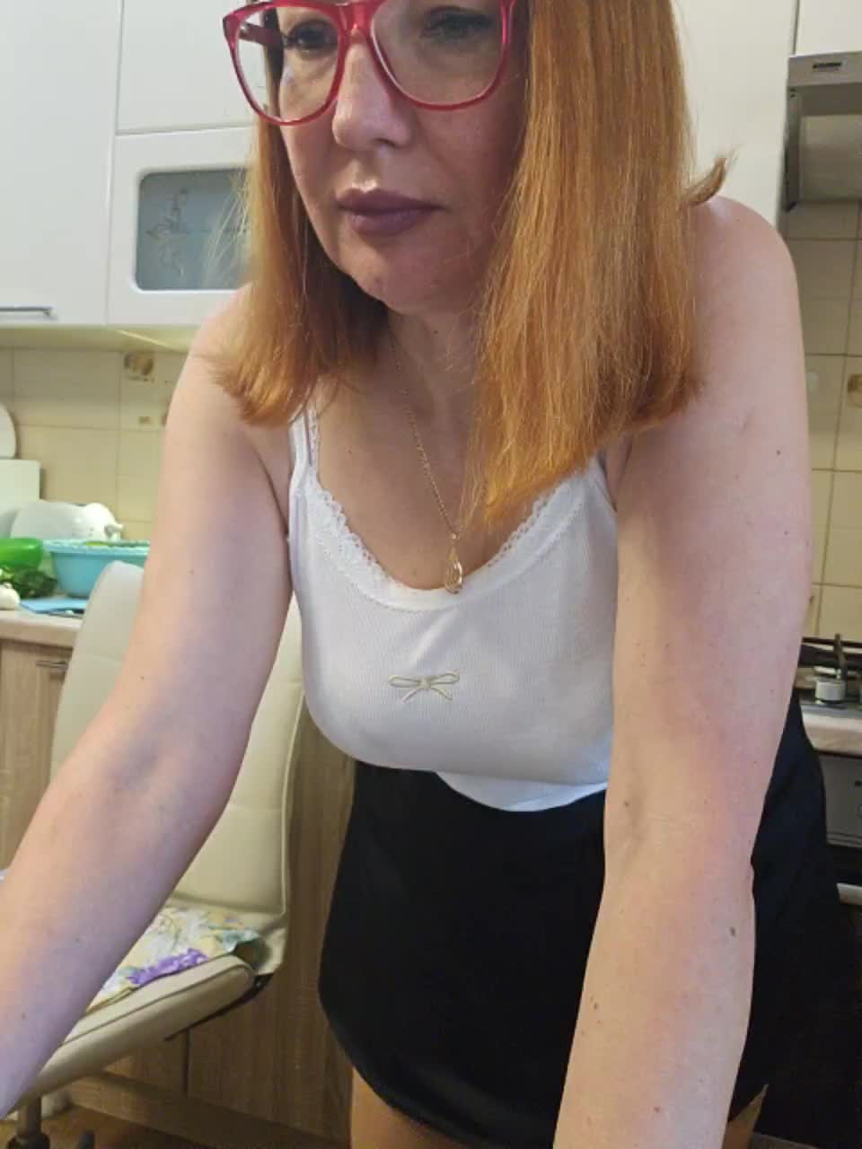 Pink-Lips Adult Chat July 24, 2025