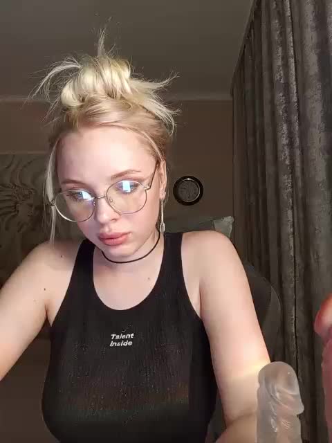 skarlett_goddess Adult Chat July 30, 2025