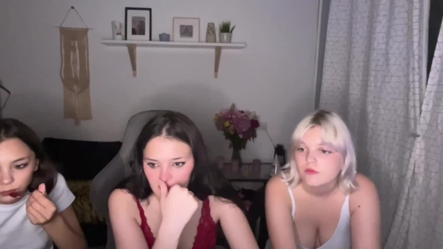 Love2loveKiss Adult Chat July 21, 2025