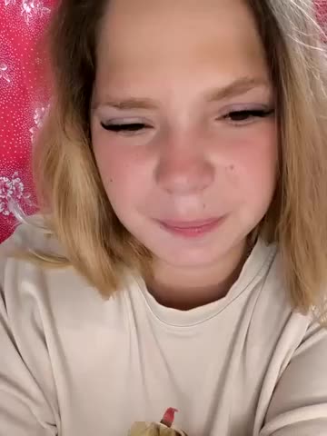 Zuli_Kiska Adult Chat July 30, 2025