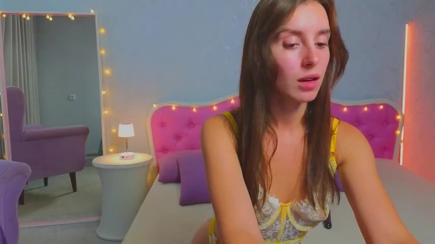 Ariana_Petite Adult Chat July 29, 2025