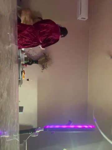 Flossy_Vettie Adult Chat July 30, 2025