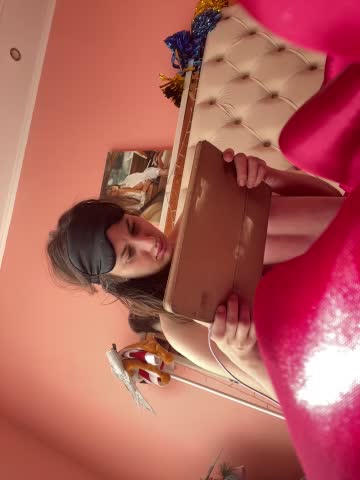 Flossy_Vettie Adult Chat July 30, 2025