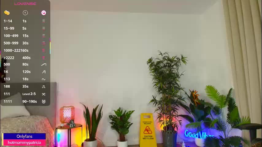 angel_danm_milf Adult Chat July 30, 2025