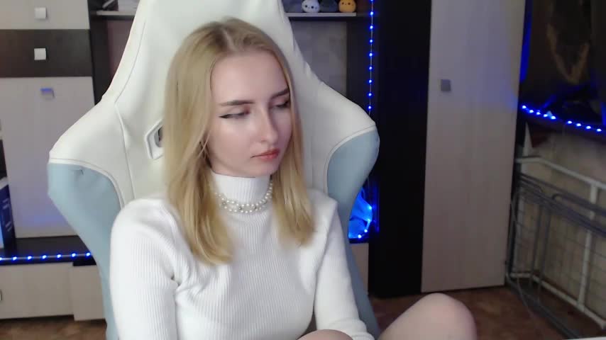 Cutti_Crystal Adult Chat July 17, 2025