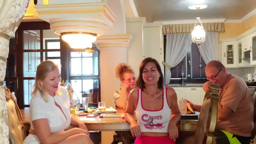 TUNDEROSE1 Adult Chat July 31, 2025