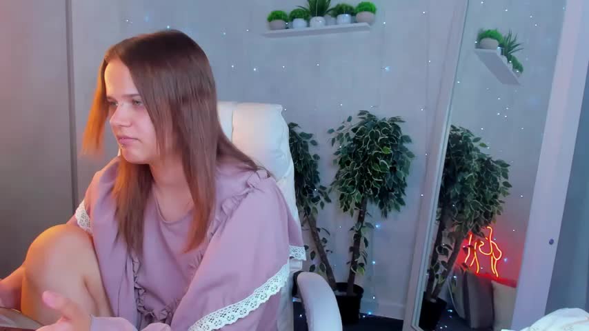 Vivian_Hortton Adult Chat July 18, 2025