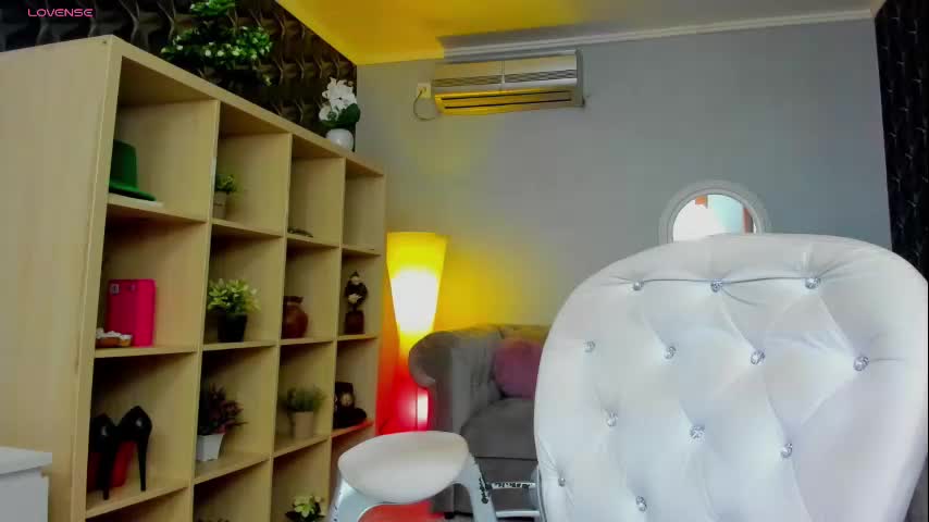 nicole___19 Adult Chat July 8, 2025