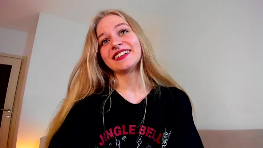 MiaMews Adult Chat July 10, 2025