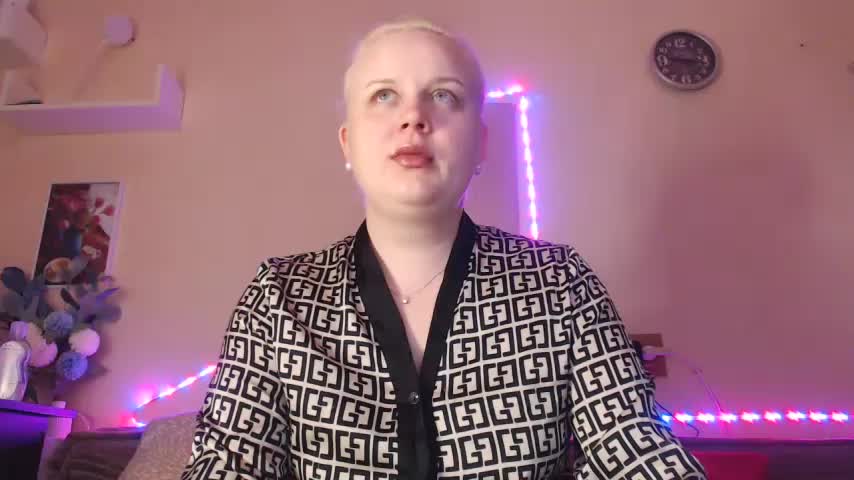 Karolina_love_ Adult Chat July 13, 2025
