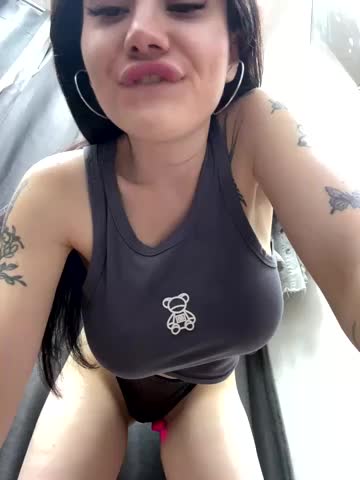 Wet__Bunny Adult Chat July 17, 2025