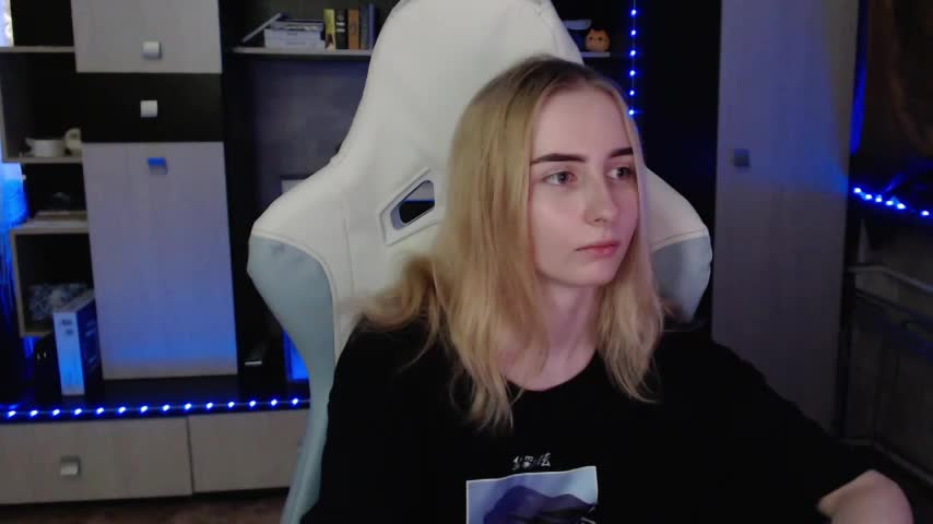 Cutti_Crystal Adult Chat July 16, 2025