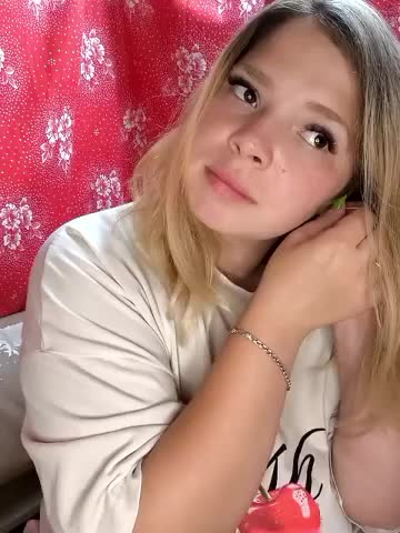 Zuli_Kiska Adult Chat July 31, 2025