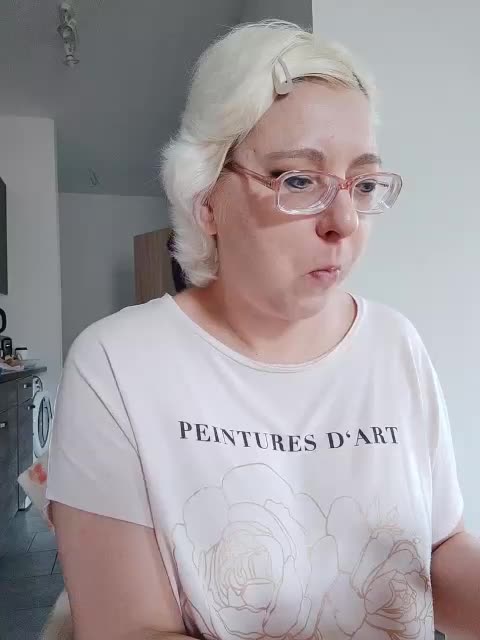 Vika211 Adult Chat July 31, 2025