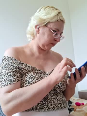 Vika211 Adult Chat July 31, 2025