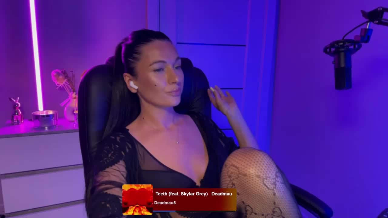 _UkRaiNo4Ka_ Adult Chat July 31, 2025