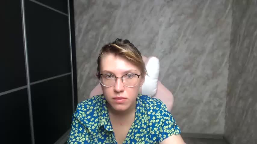 Reginasmilee Adult Chat July 31, 2025