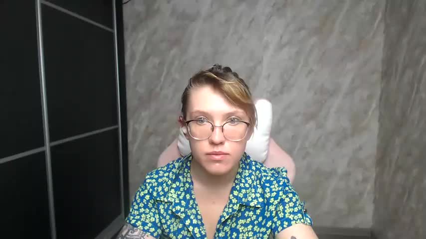 Reginasmilee Adult Chat July 31, 2025