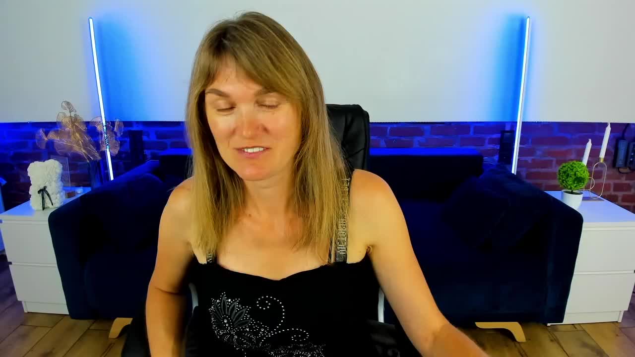 Annabel-xxx Adult Chat July 31, 2025