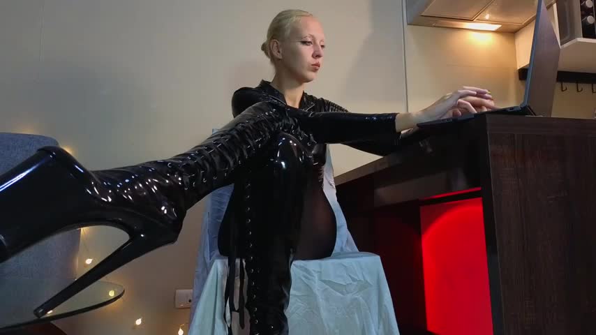 Martha_Hoffman Adult Chat July 31, 2025