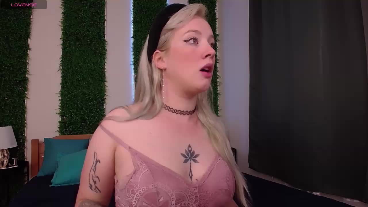 Nicole-Aniston Adult Chat July 31, 2025