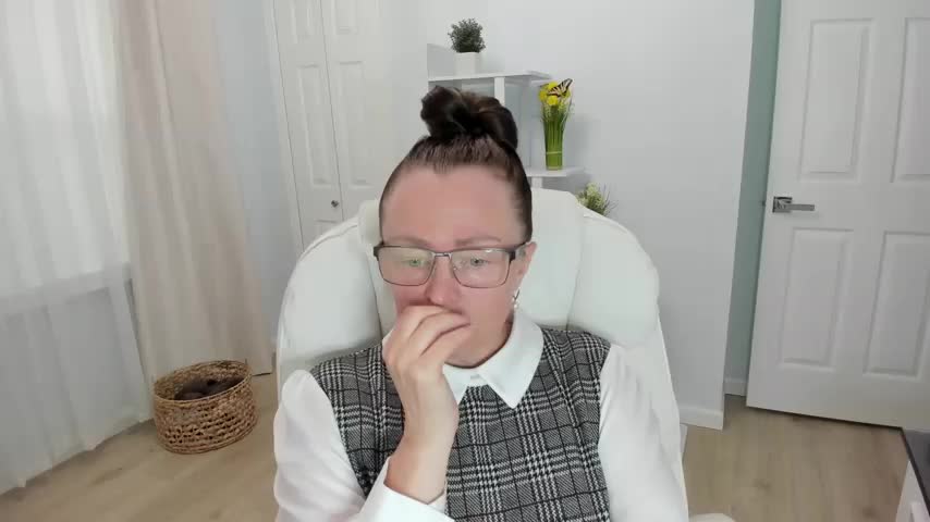 Vika73 Adult Chat July 31, 2025