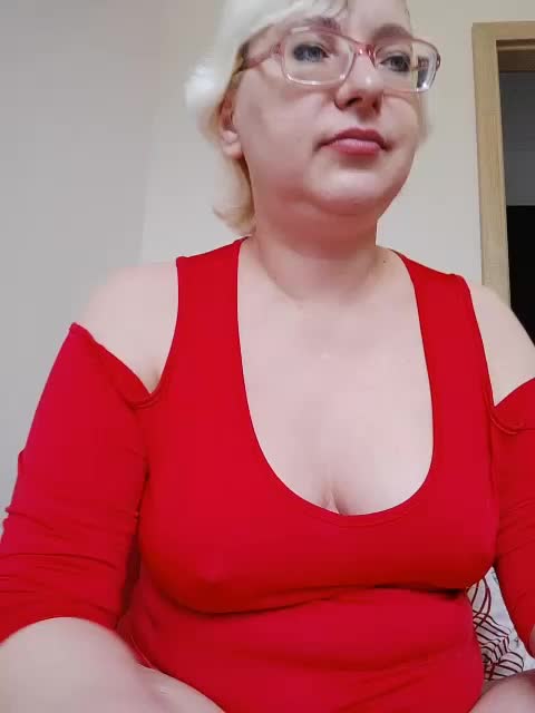 Vika211 Adult Chat August 1, 2025
