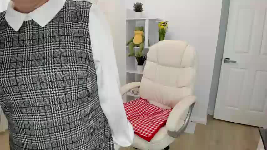 Vika73 Adult Chat August 1, 2025