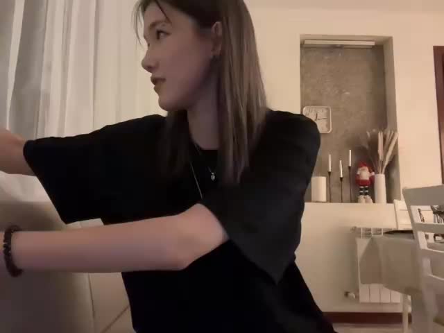 Liil_domi Adult Chat August 1, 2025