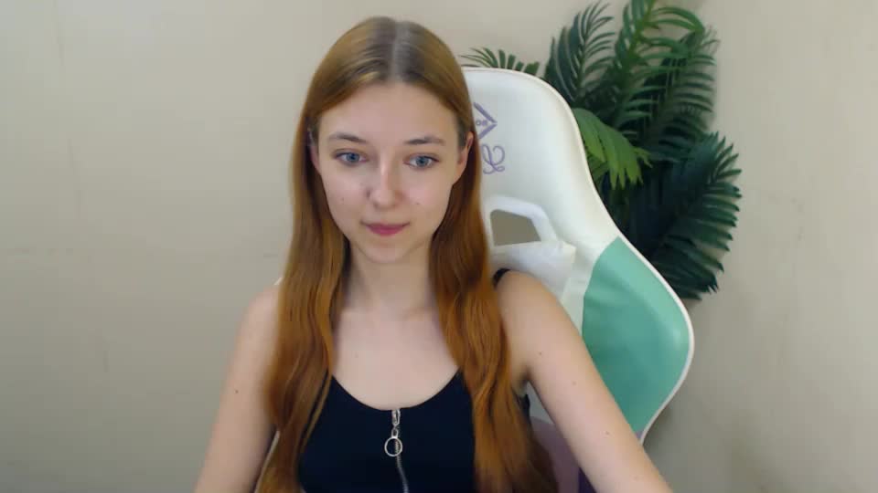 vivien_leight Adult Chat August 1, 2025