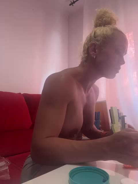 Latinasexy4 Adult Chat August 1, 2025