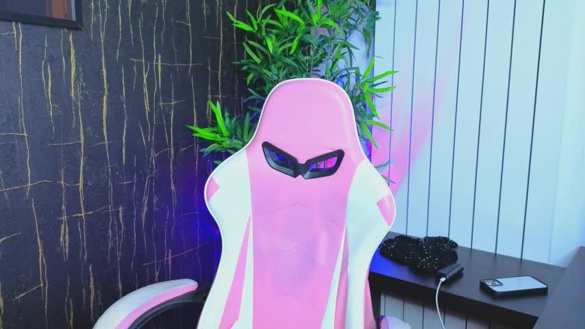 AlyseReuse Adult Chat August 1, 2025