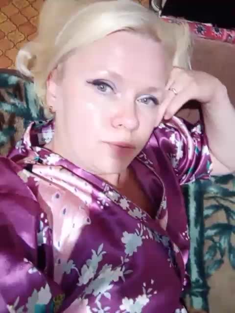 -WhiteQueen- Adult Chat August 1, 2025