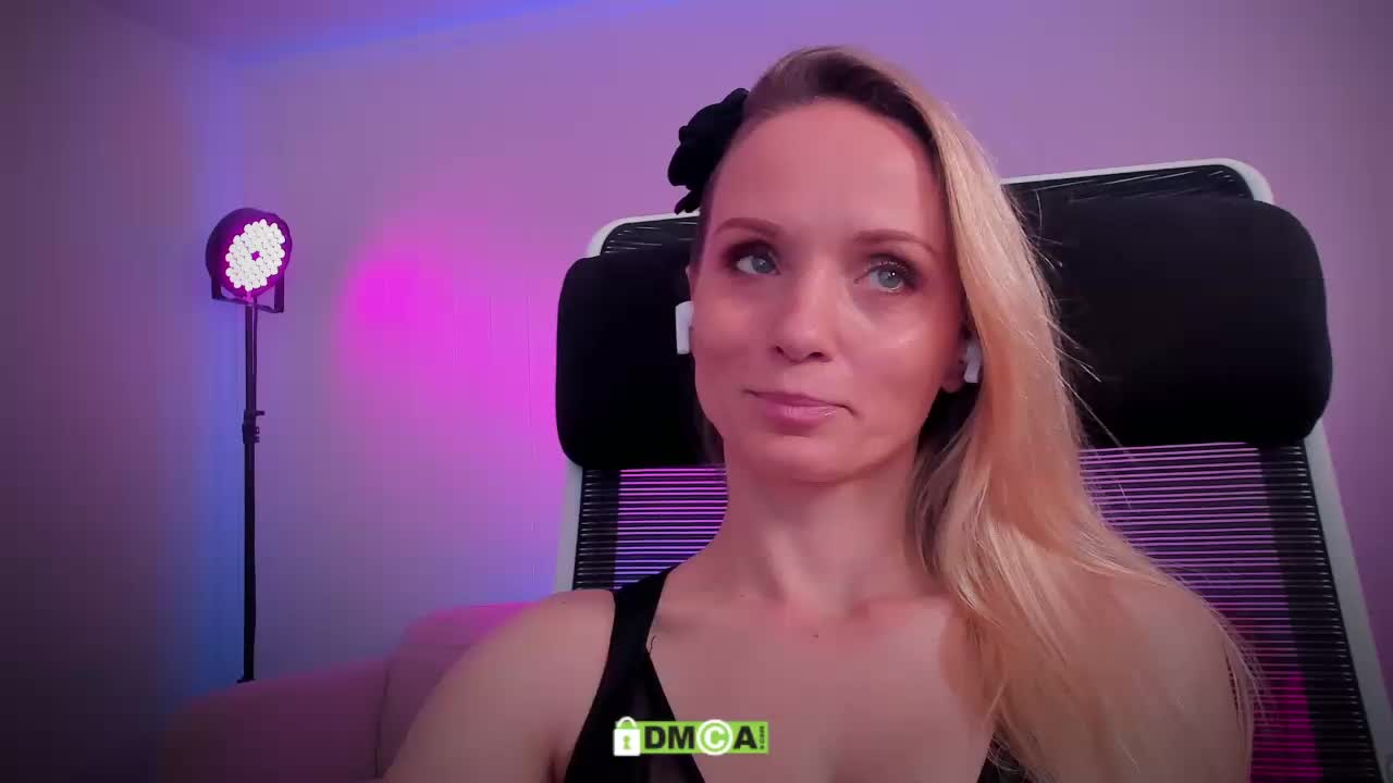 Louise_Dance Adult Chat August 1, 2025