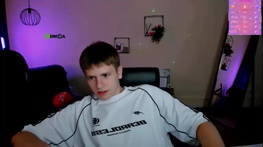 juli_kisss Adult Chat August 1, 2025