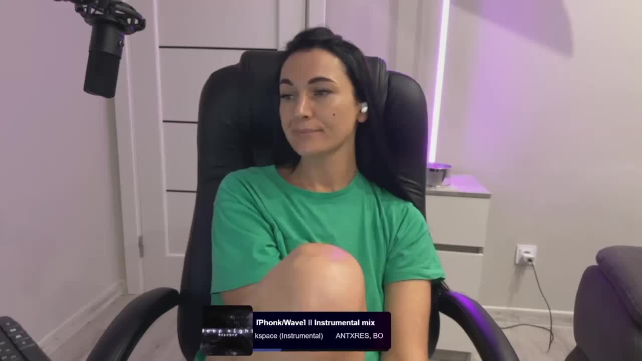 _UkRaiNo4Ka_ Adult Chat August 1, 2025