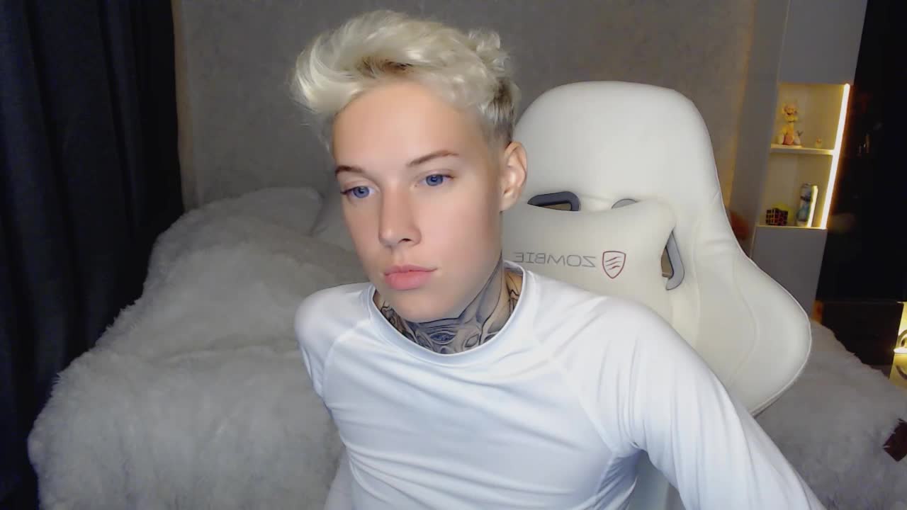 tezes Adult Chat August 1, 2025