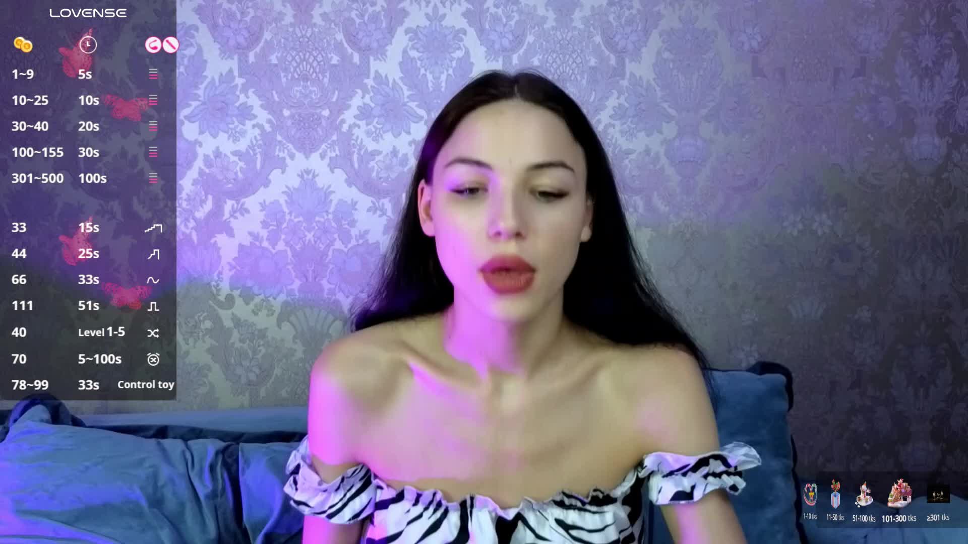 EmilyLuxxxury Adult Chat August 1, 2025